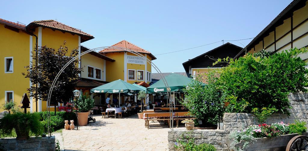 Ferienhotel Innviertel Kirchheim im Innkreis Exterior photo